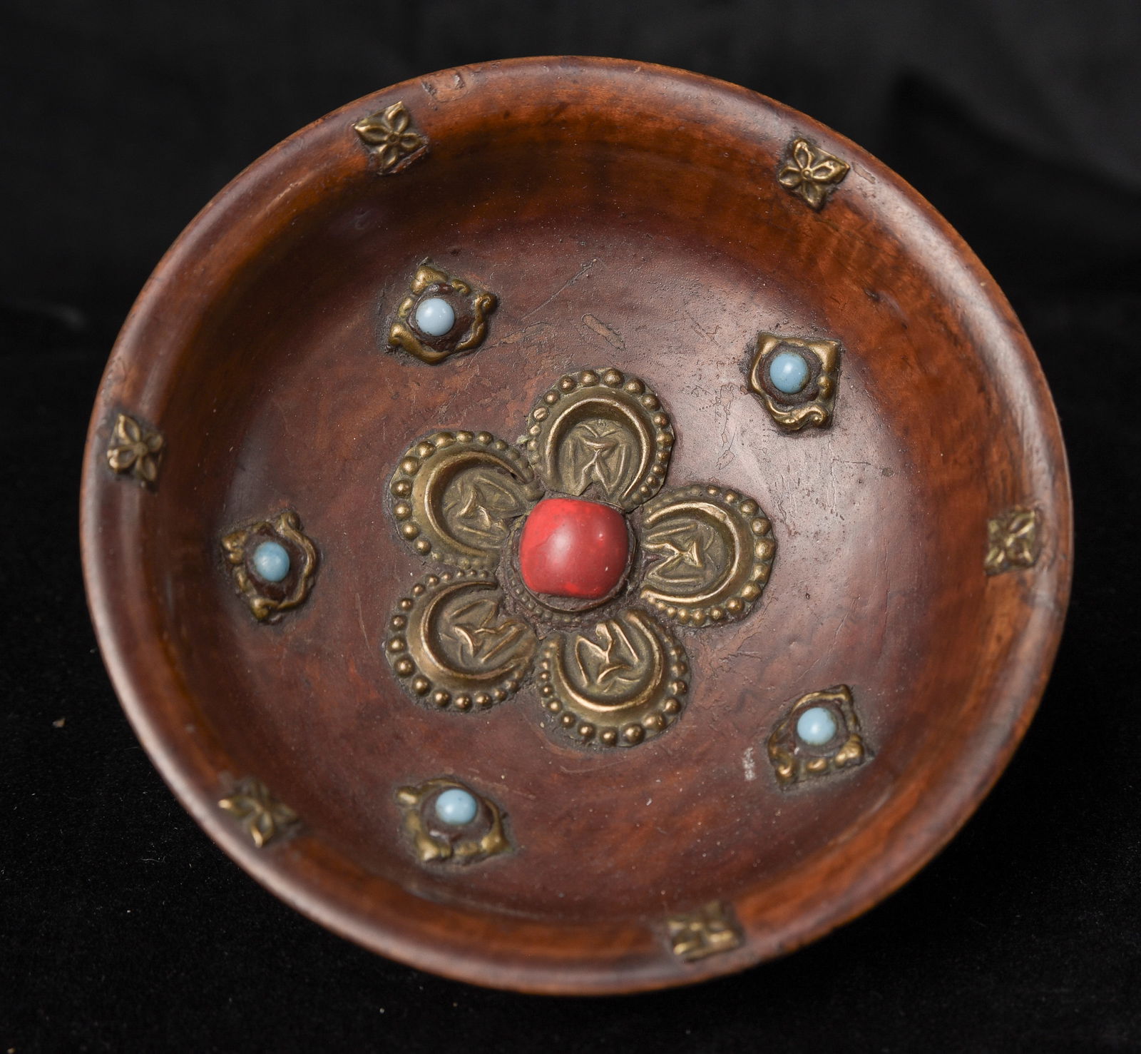 Old/Antique Tibetan Buddhist Burl Altar/Display Bowl.: Old/Antique Tibetan Buddhist Burl Altar/Display Bowl. One of a near pair currently listed. This one is darker and has small skulls on the outside, whereas the other one has small skulls. The body of t
