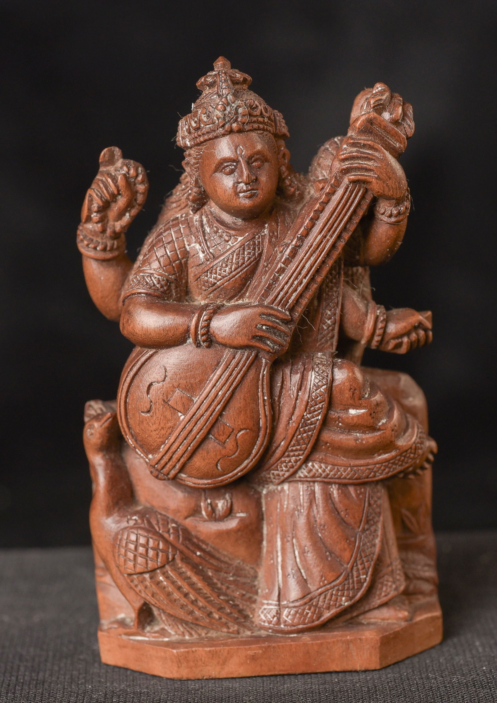 Antique Japanese small wood carving.: Antique Japanese small wood carving. -- 20g( 3.25"H x 2"W x .75"D ) - 40g.