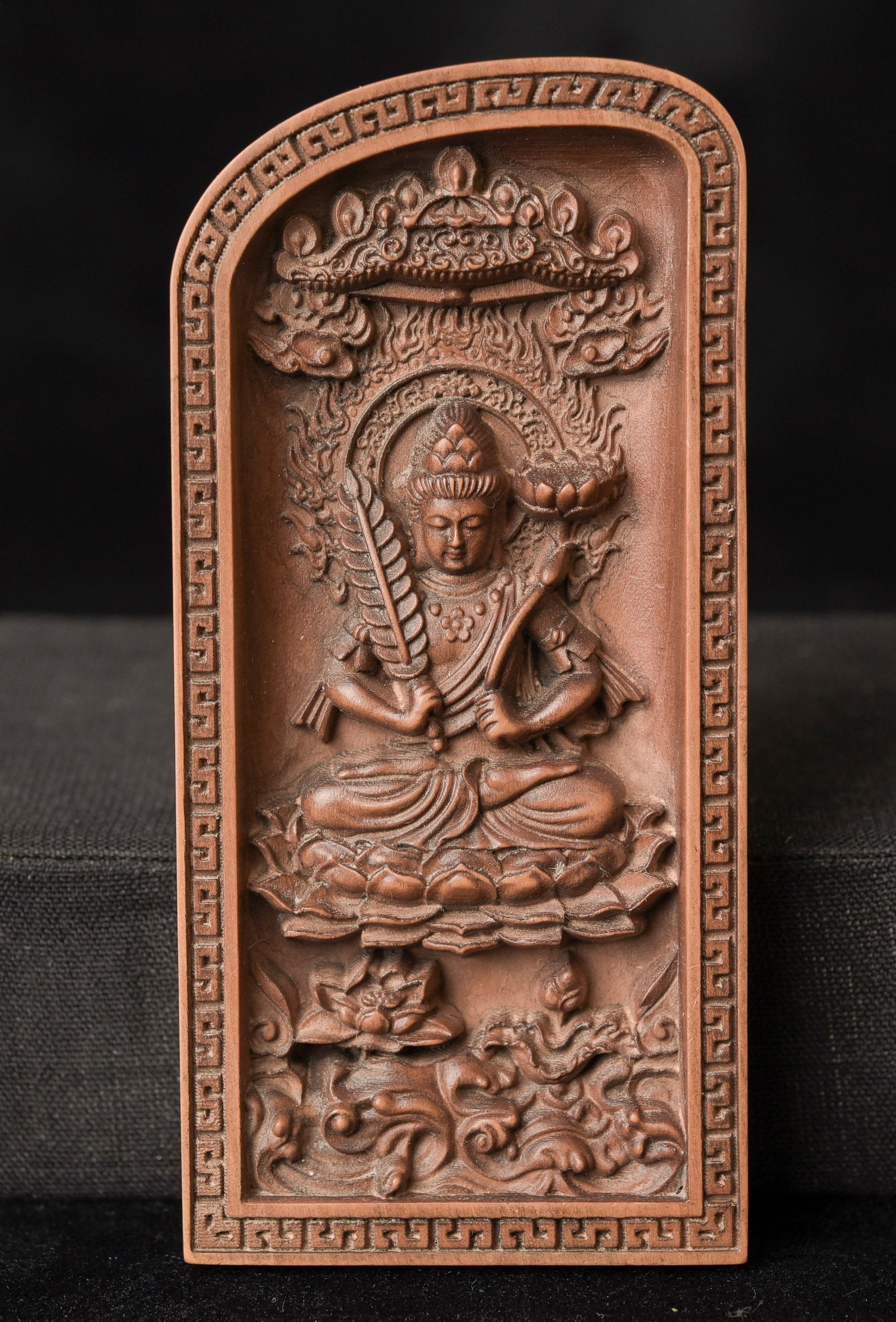 Fine (Meiji?) Antique Japanese small wood carving.: Fine (Meiji?) Antique Japanese small wood carving. Domestic shipping included. International shipping will be $20- ( 4"H x 2"W x .5"D ) - 35g.