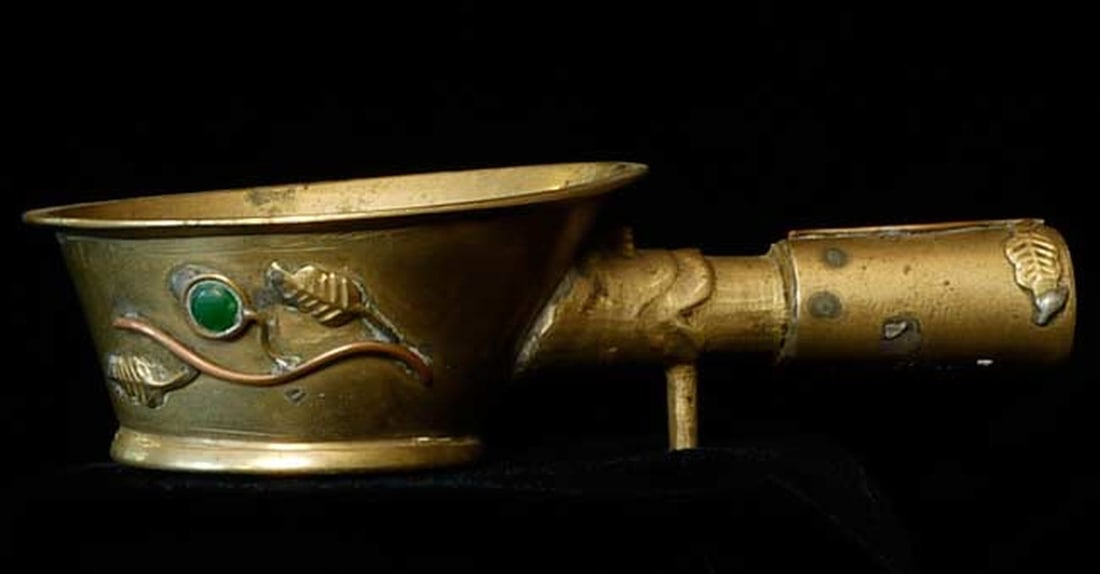 Chinse antique iron. Originally had a wood handle.: Chine antique iron. Originally had a wood handle. 5.5 inches long, bowl has a 3 inch diameter and is 1 3/8" tall.