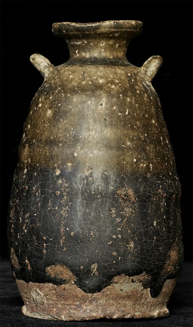 Beautiful 14thC Thai Sawankalok Vase, 5.5" Tall: Beautiful 14/15thC Thai Sawankalok Vase collected in the 1970s. 5.5 inches tall.