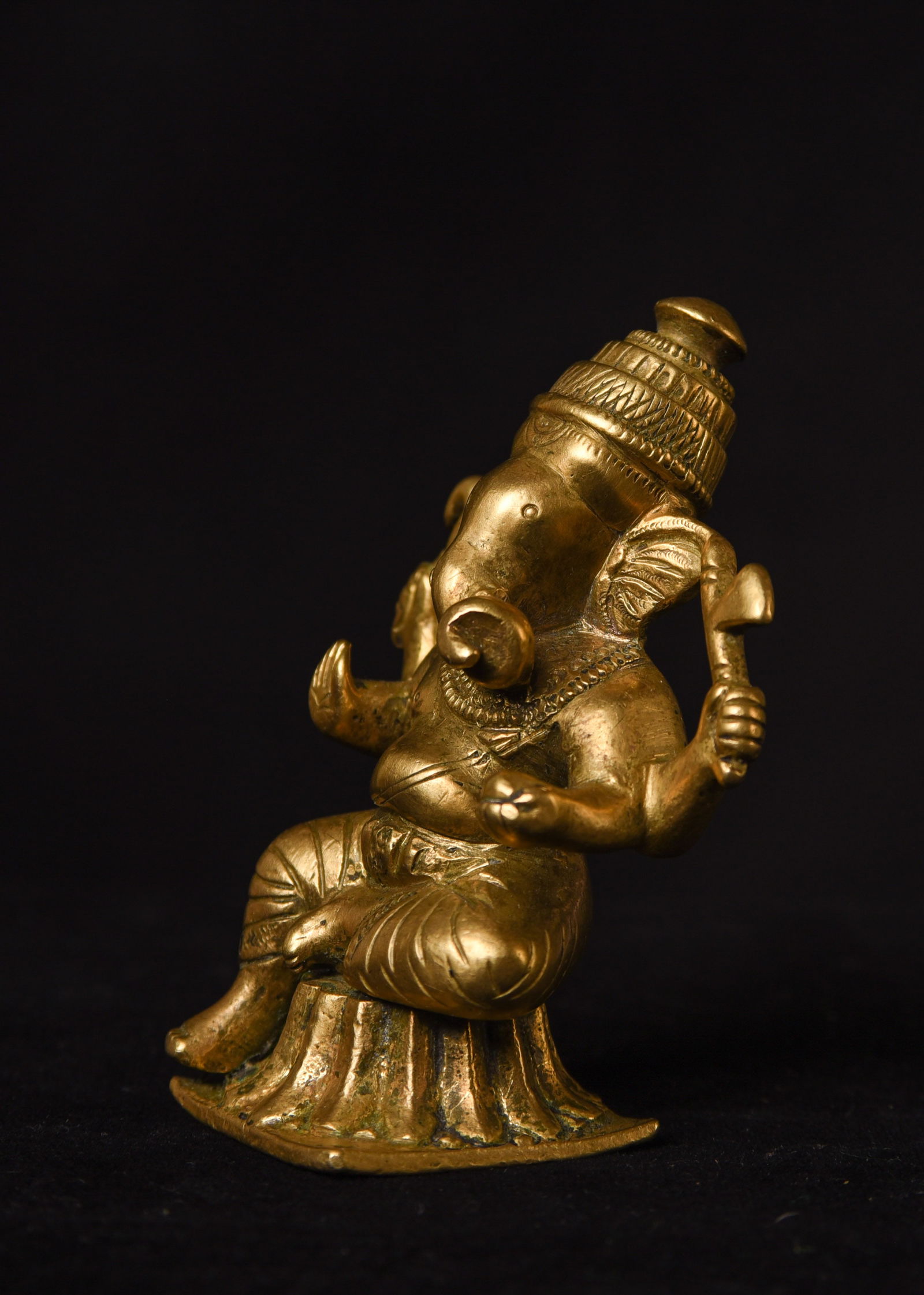 Old Indian Ganesh Statue. - 4
