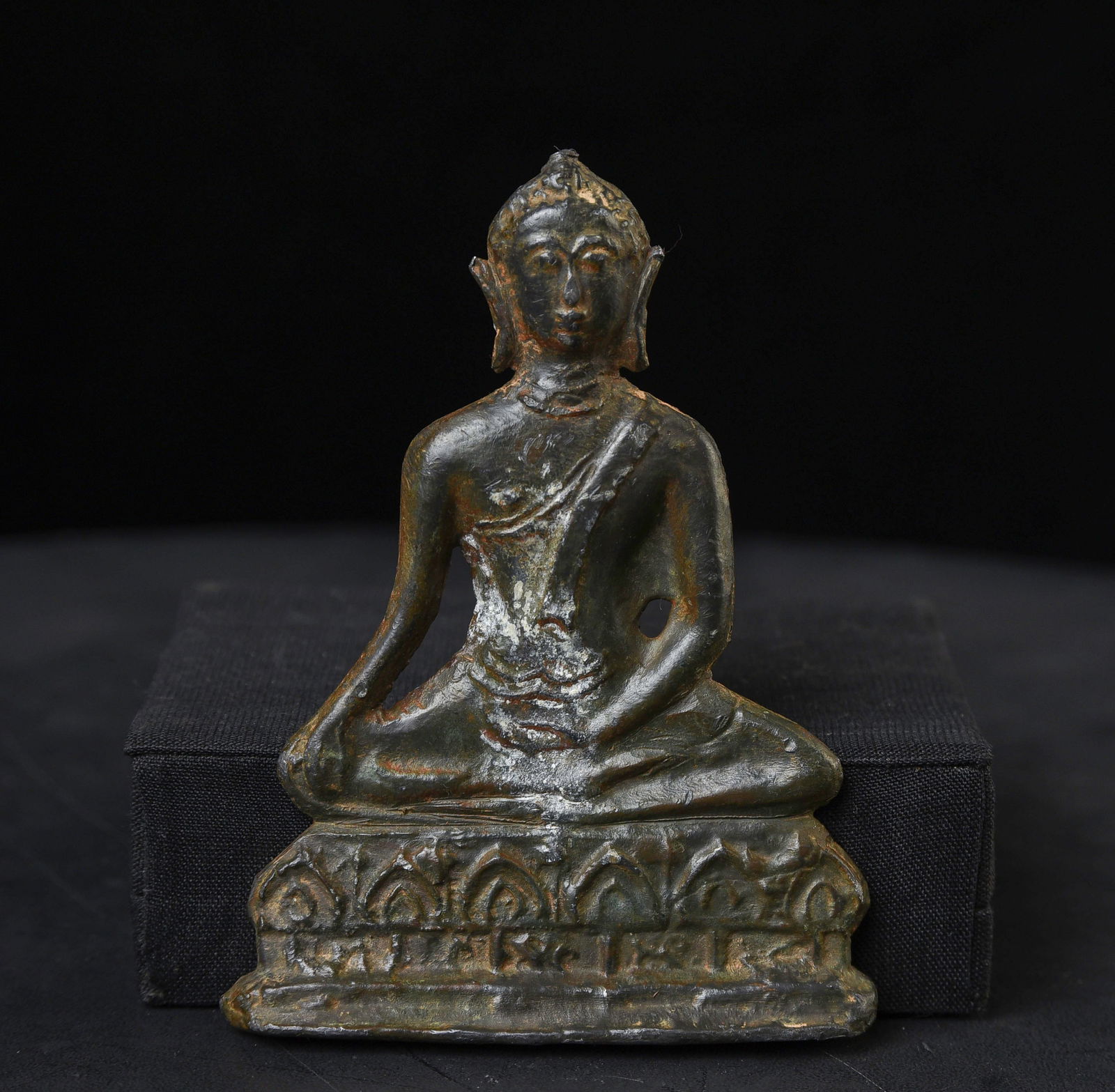 Burma 18thC lead/bronze Shan "Pagan Style" Buddha Plaque.: Burmese 18thC lead/bronze Shan "Pagan Style" Buddha Plaque. Authentic! (4"H x 3"W) Nice!