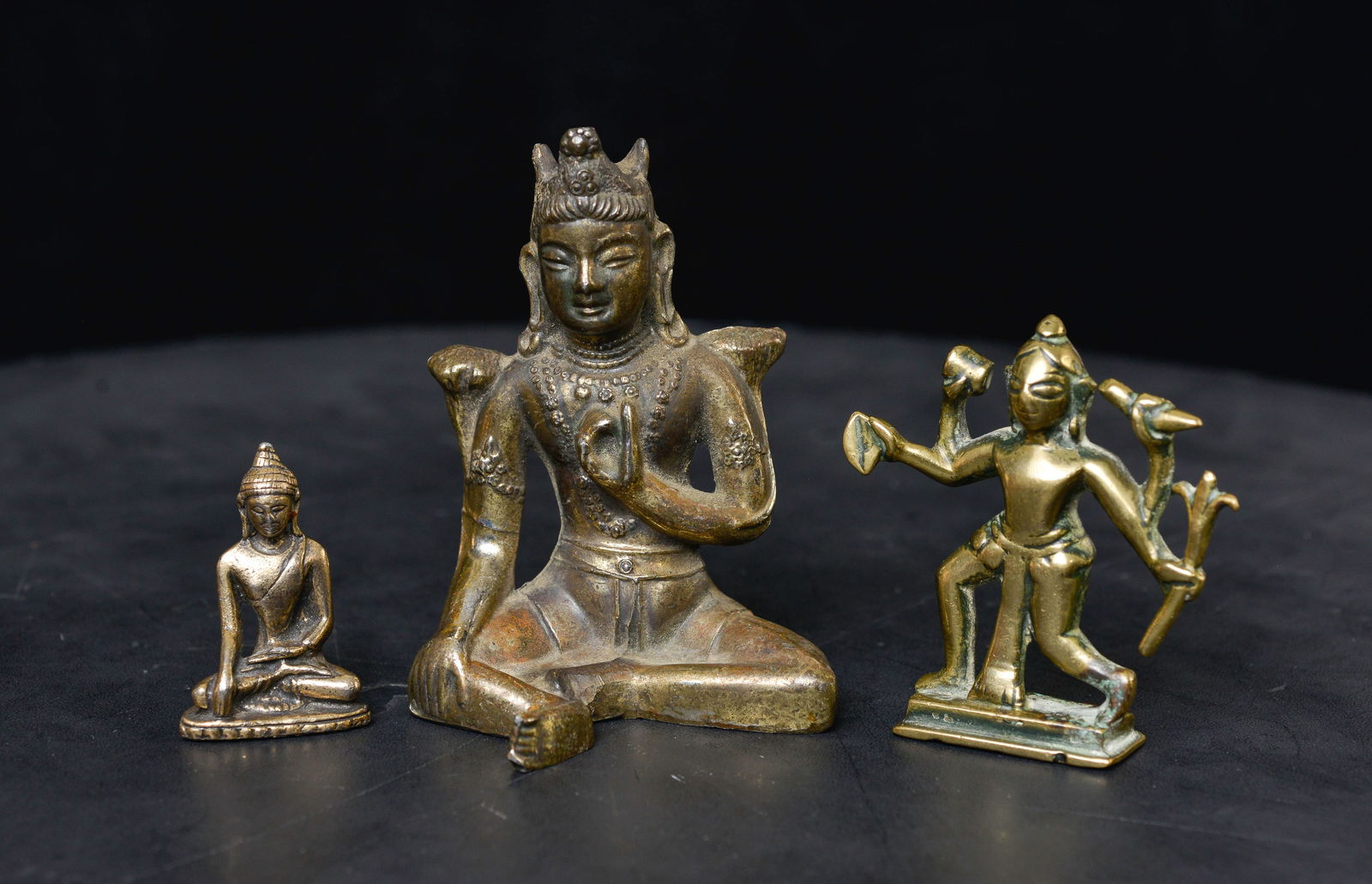 Box Lot _ #7 -This lot is a group of 3 items.: Box Lot _ #7 -This lot is a group of 3 items. One large mystery Buddha and one small one, both made of mystery metal. One Hindu bronze (hanuman) The box lots contain items I have accumulated over the