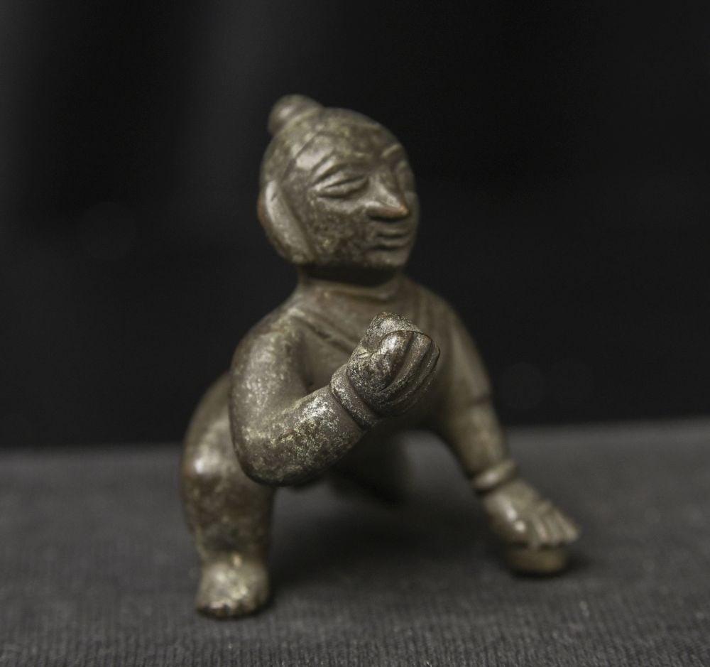 Antique Baby Krishna- (2"H x 1.5"W x 1.5"D ) - 105g: Antique Baby Krishna - (2"H x 1.5"W x 1.5"D ) - Deep discount.