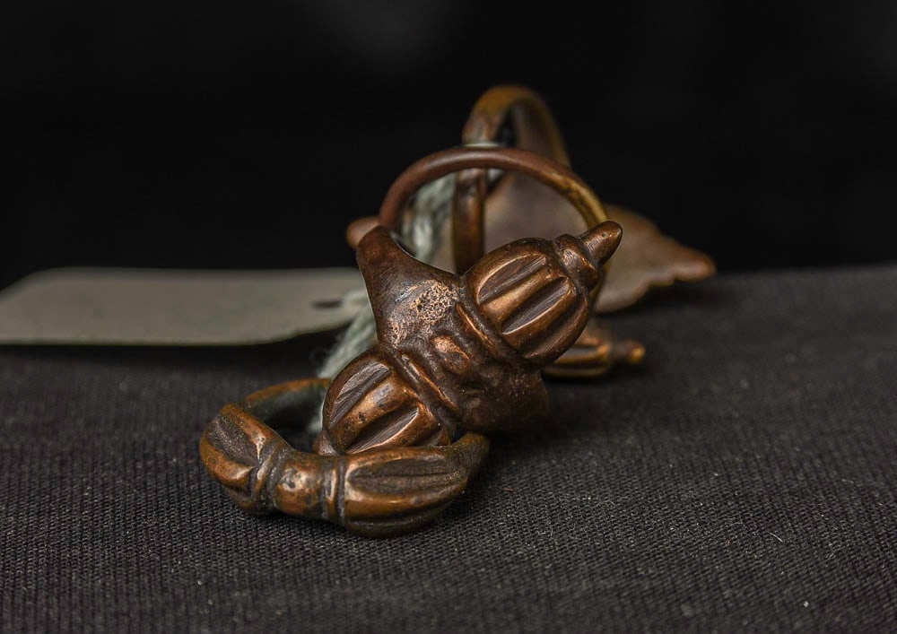 Tibetan Dorje Ring. Lot is for ONE Ring, size 7.5 (x4): Ring Size 7.5 (x4), Antique Tibetan Bronze Dorje/Dorge Ring/Rings. I purchased about 50 of these in the 1990s from a woman. I was posted in Northern India in the Peace Corps in the late 1950s/early 19