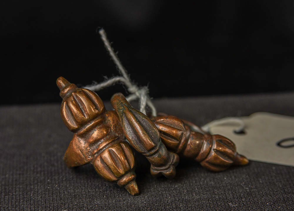 Tibetan Dorje Ring. Lot is for ONE, Ring Size 8 (x3): Ring Size 8 (x3) Antique Tibetan Bronze Dorje/Dorge Ring/Rings. I purchased about 50 of these in the 1990s from a woman. I was posted in Northern India in the Peace Corps in the late 1950s/early 1960s