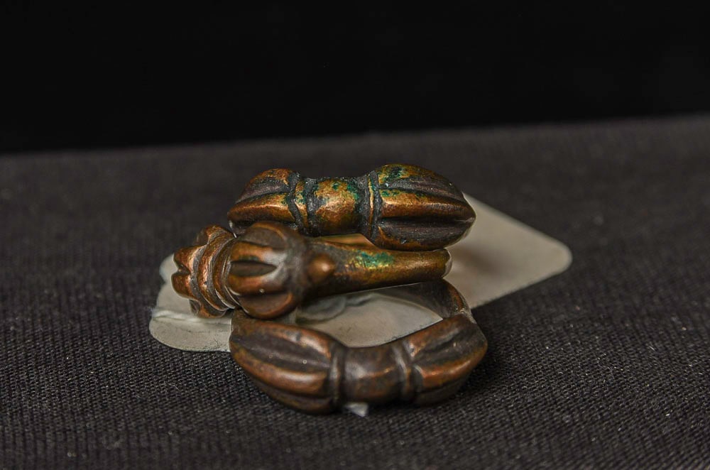 Ring Size 8.5 (x2), Antique Tibetan Bronze Dorje/Dorge Ring/Rings.: Ring Size 8.5 (x2), Antique Tibetan Bronze Dorje/Dorge Ring/Rings. I purchased about 50 of these in the 1990s from a woman. I was posted in Northern India in the Peace Corps in the late 1950s/early 19
