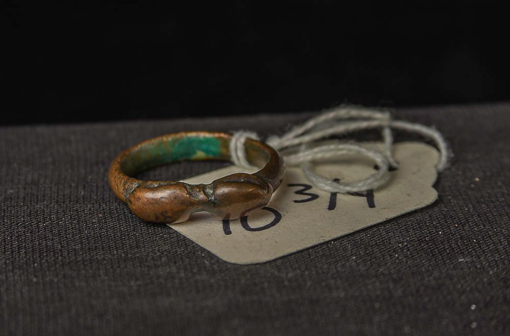 Tibetan Dorge Ring. Lot is for ONE Ring, siz 10.75 (x1): Ring Size 10.75 (x1), Antique Tibetan Bronze Dorje/Dorge Ring/Rings. I purchased about 50 of these in the 1990s from a woman Posted in Northern India in the Peace Corps in the late 1950s/early 1960s i