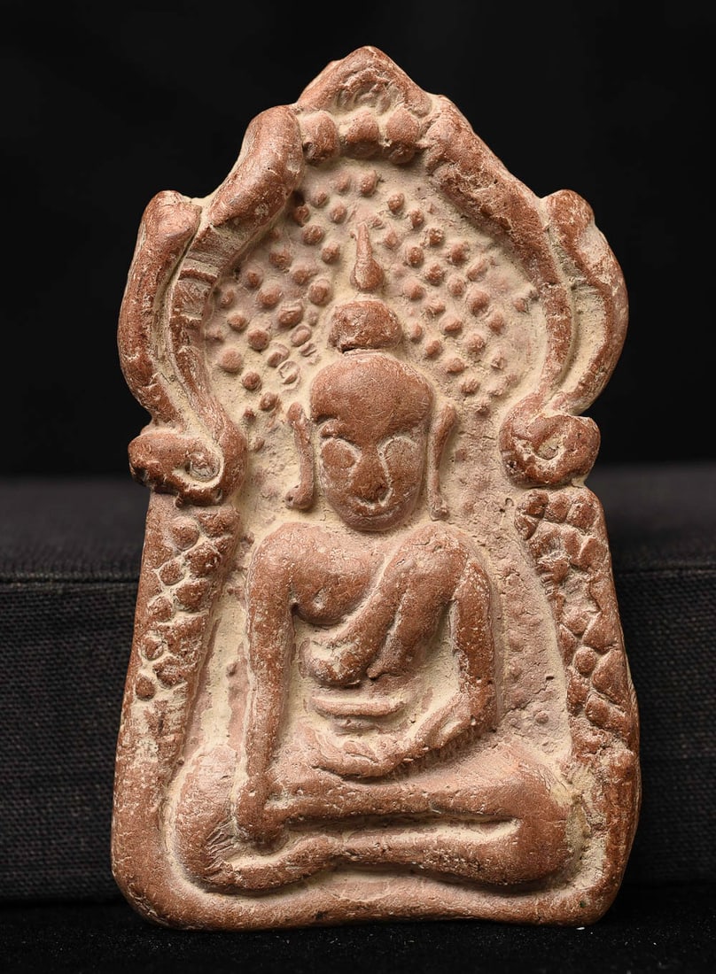 18thC/Earlier Thai Buddha Image in Terracotta Plaque/Amulet-Great Face!: Very good antique Thai or Burmese Buddha image in terracotta. (3.25"H x 2"W x .375"d) - 50g