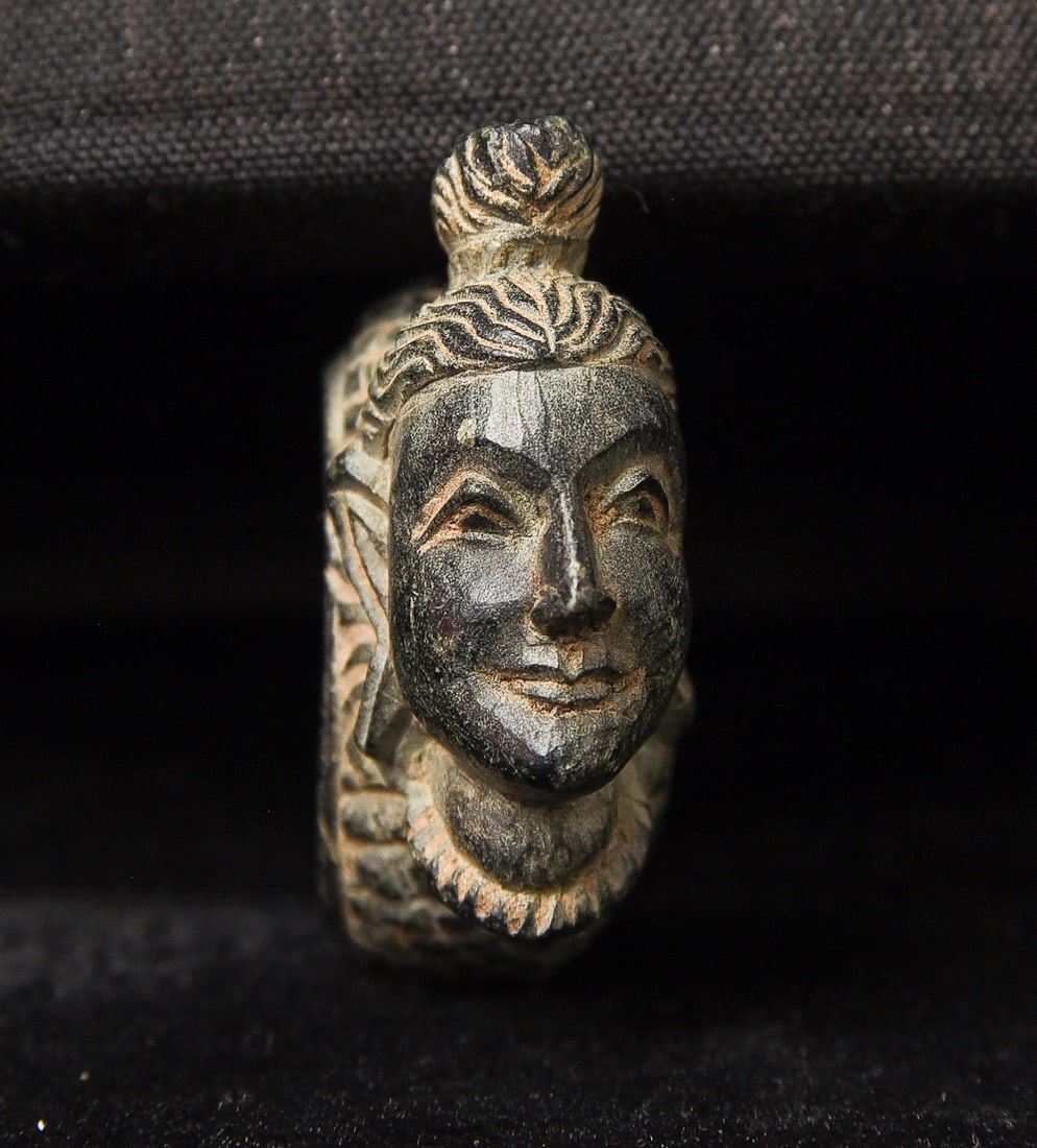 Gandharan StyleHardstone Ring with Buddha Head. (1 of 8)