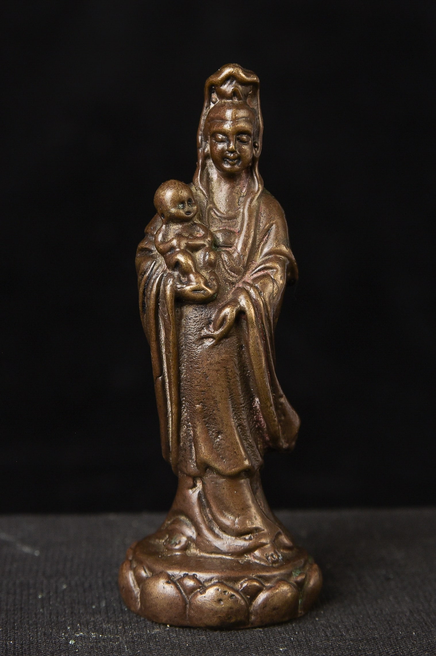 19thC Bronze Quanyin, Fabulous Face, 2.75" Tall (1 of 11)