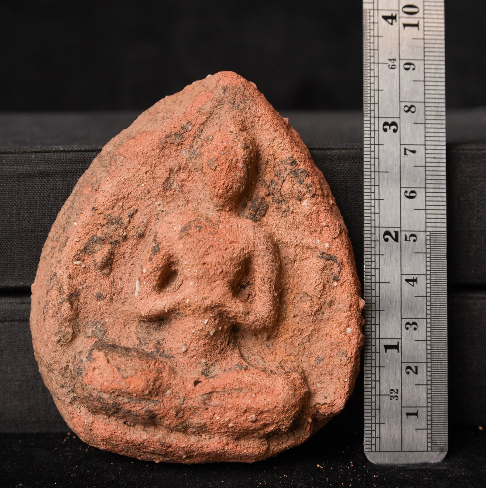 Authentic Pyu Buddha tablet. Complete example in excellent condition. - 2