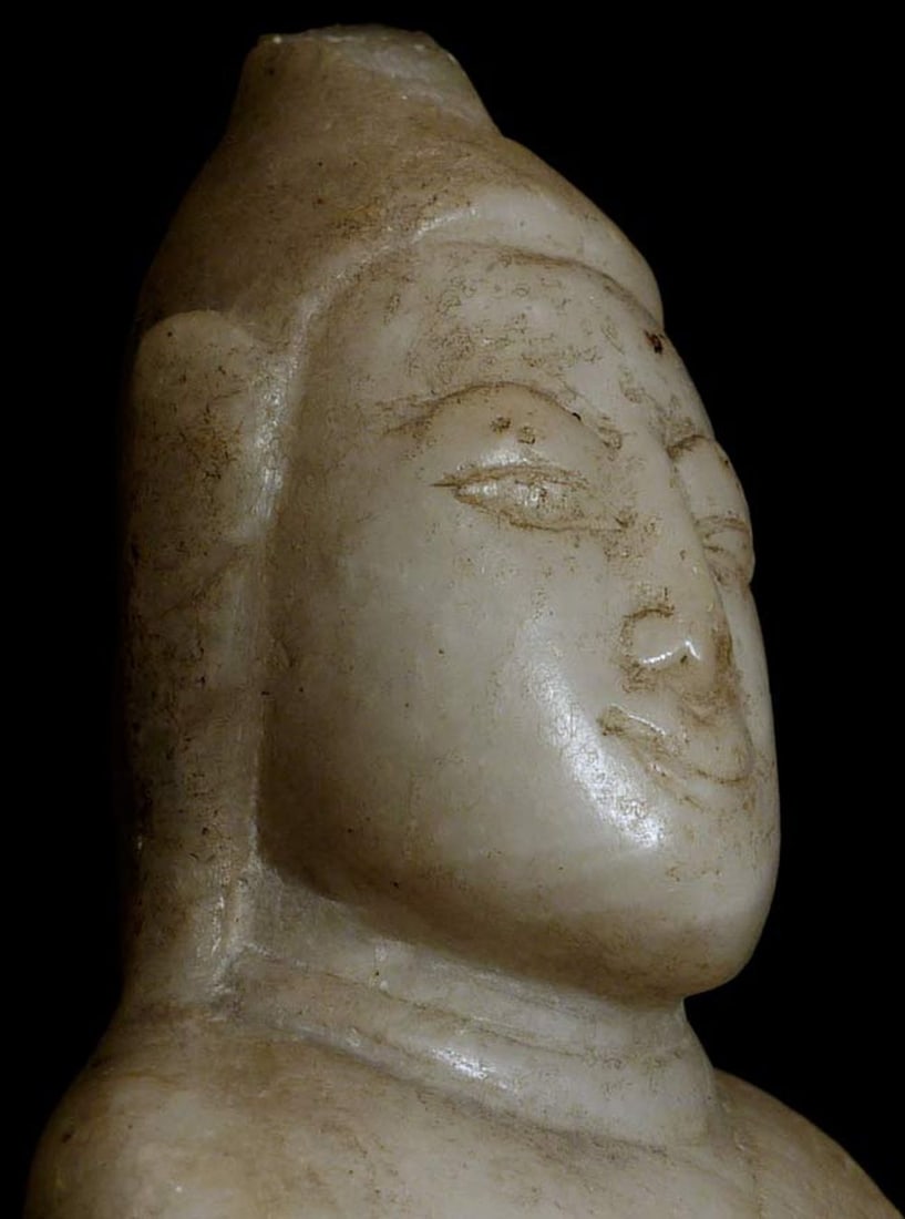 19thC Alabaster or Marble Burmese Buddha- Great Face, good size- special!: 19th C. Alabaster or Marble Burmese Buddha. Acquired by the previous owner in the 1950s in an antique shop in New York. Stands 13" tall, the base is 3.5" x 7 5/8" wide, and 4" deep. Originally it was