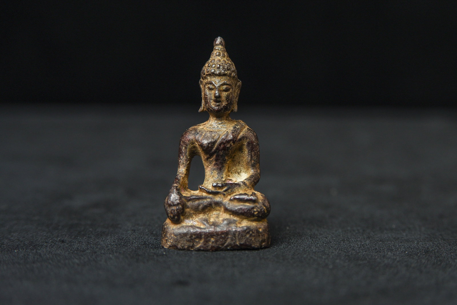 15/16thC Miniature Bronze Thai Buddha. (1 of 9)