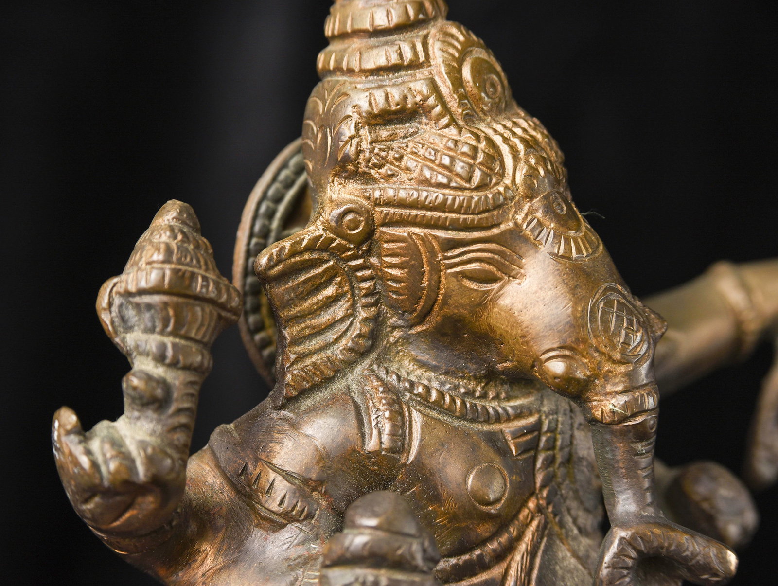Vintage/antique dancing Ganesh. Solid bronze. - 9