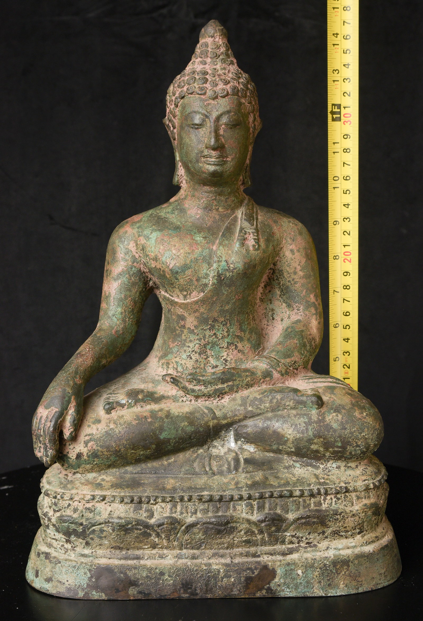 Large Thai Bronze Buddha. - 2