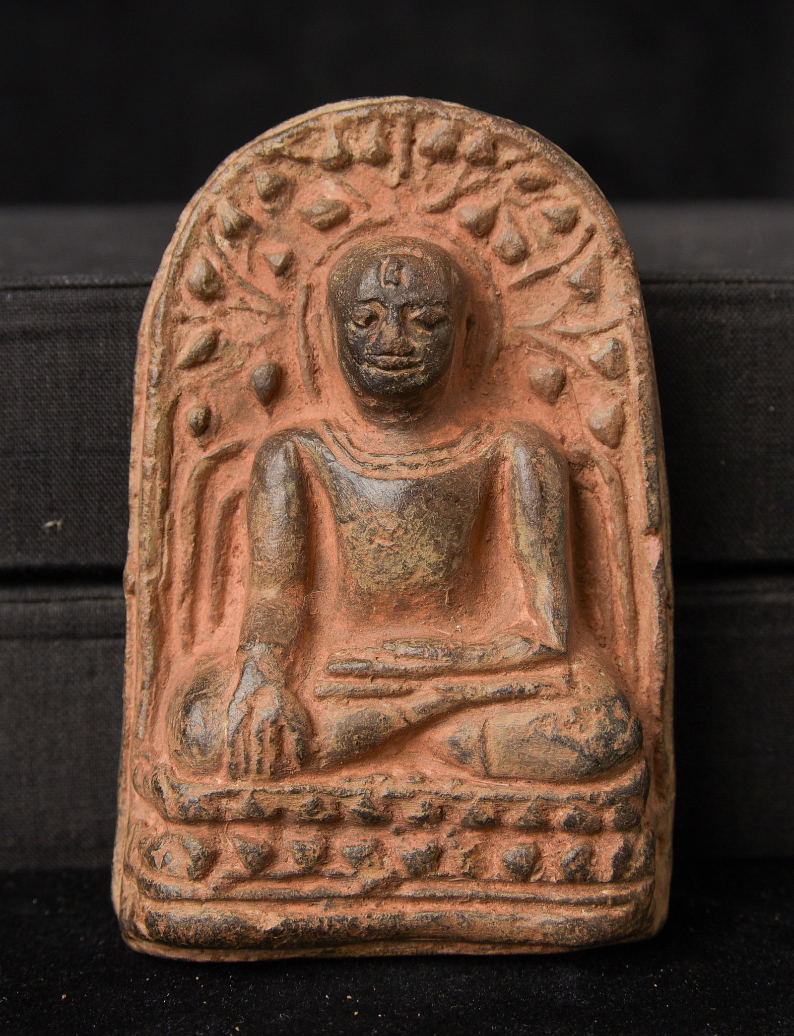 13/14thC Thai Buddha Amulet. Measures 3.5 inches tall. (1 of 3)