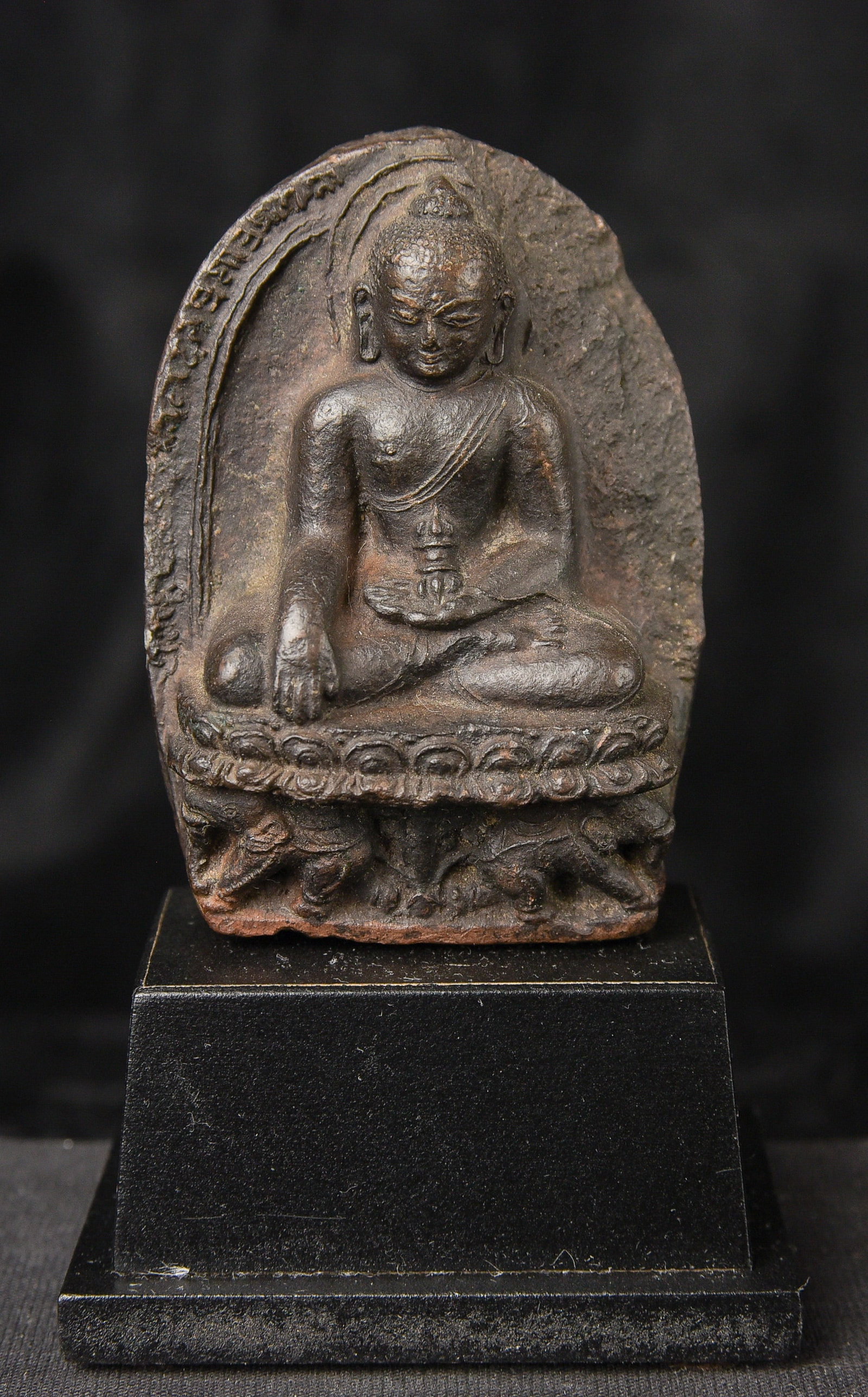 Early Himalayan Buddha atop a pair of powerful elephants. (1 of 9)