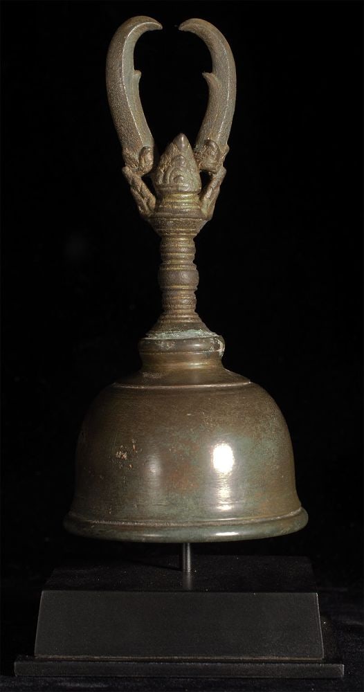 11-13thC Khmer Bell- A large and superb Cambodian Hindu/Buddhist Ritual Bronze Bell (1 of 11)