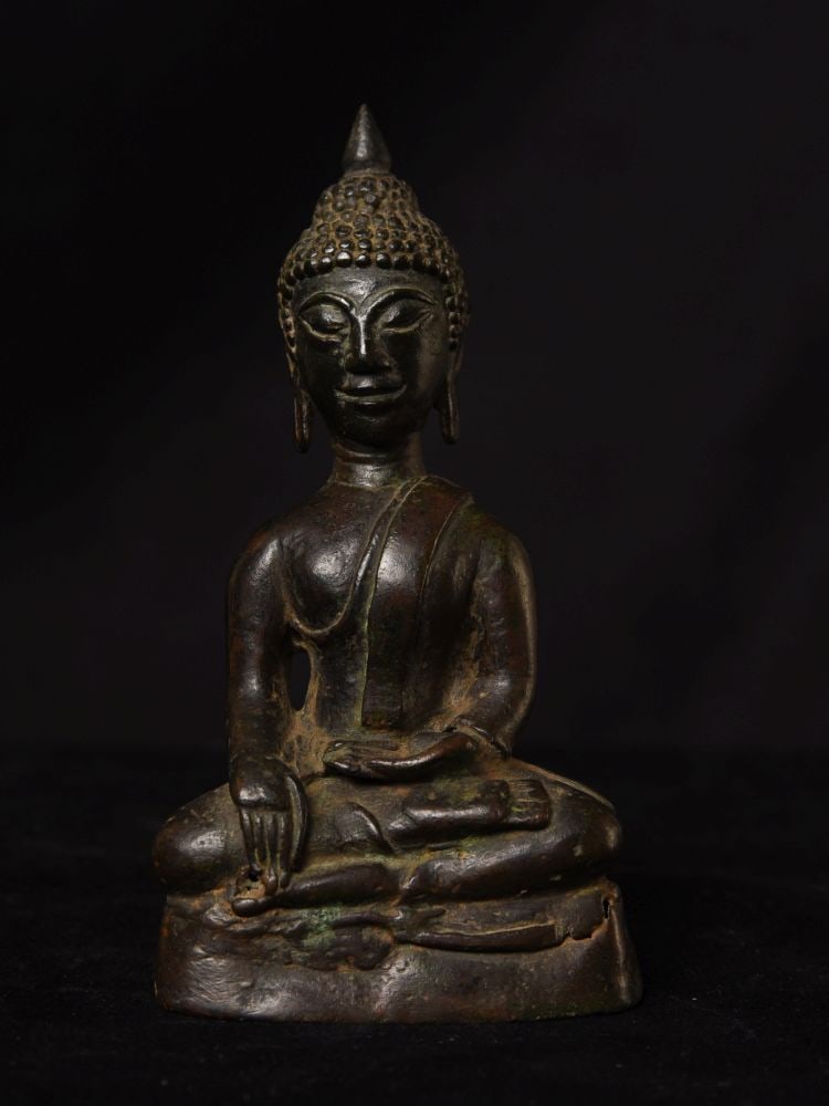15thC Excellent quality Northern Thai Buddha.: 15thC Excellent quality Northern Thai Buddha. Lots of personality. this type is especially valued and hard to find. H 5.25" (13.335cm)