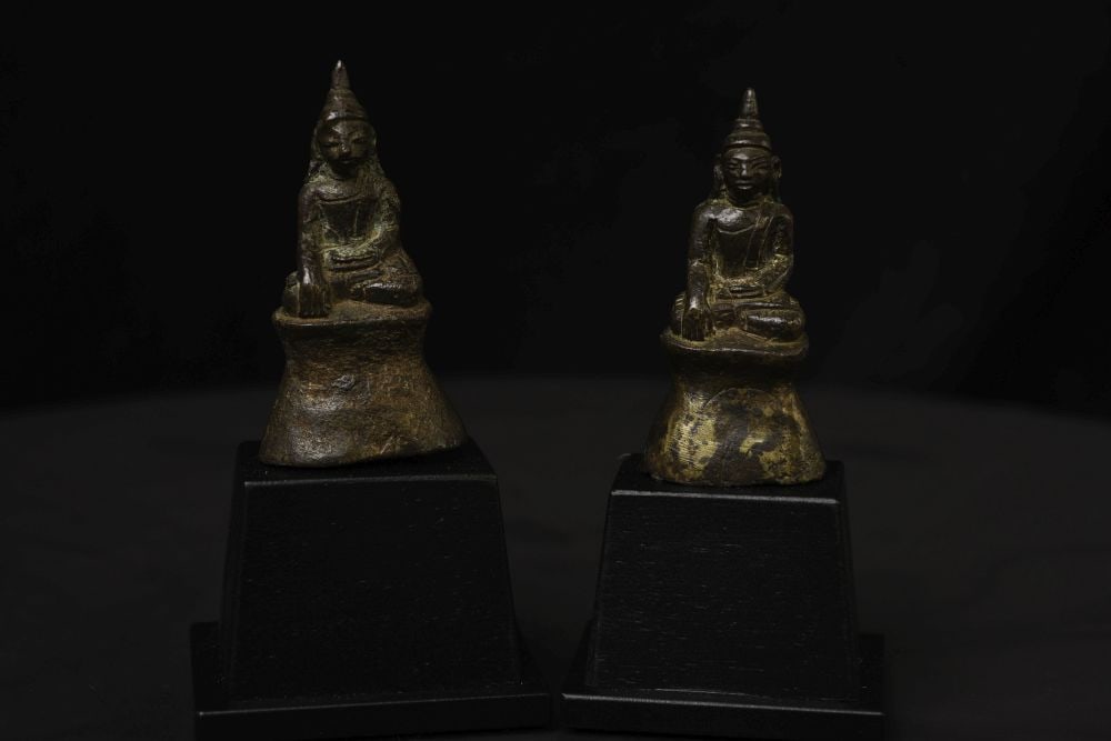 Pair -17thC Burmese Bronze Mon style Buddhas on new custom museum style bases. (1 of 18)