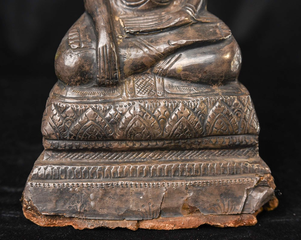 Extremely expressive repousse silver late Ayuthaya. - 5