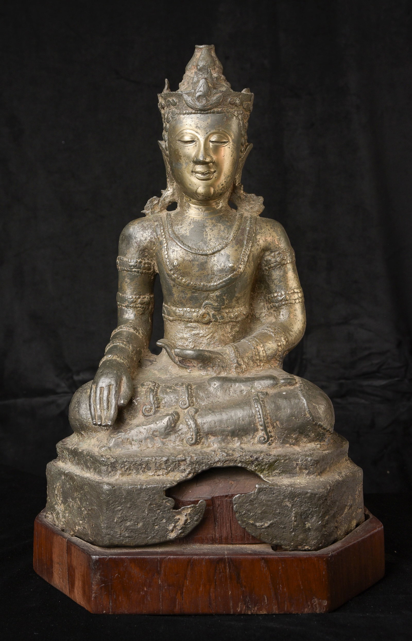 Large 15thC Northern Thai Buddha in Royal Attire (1 of 13)