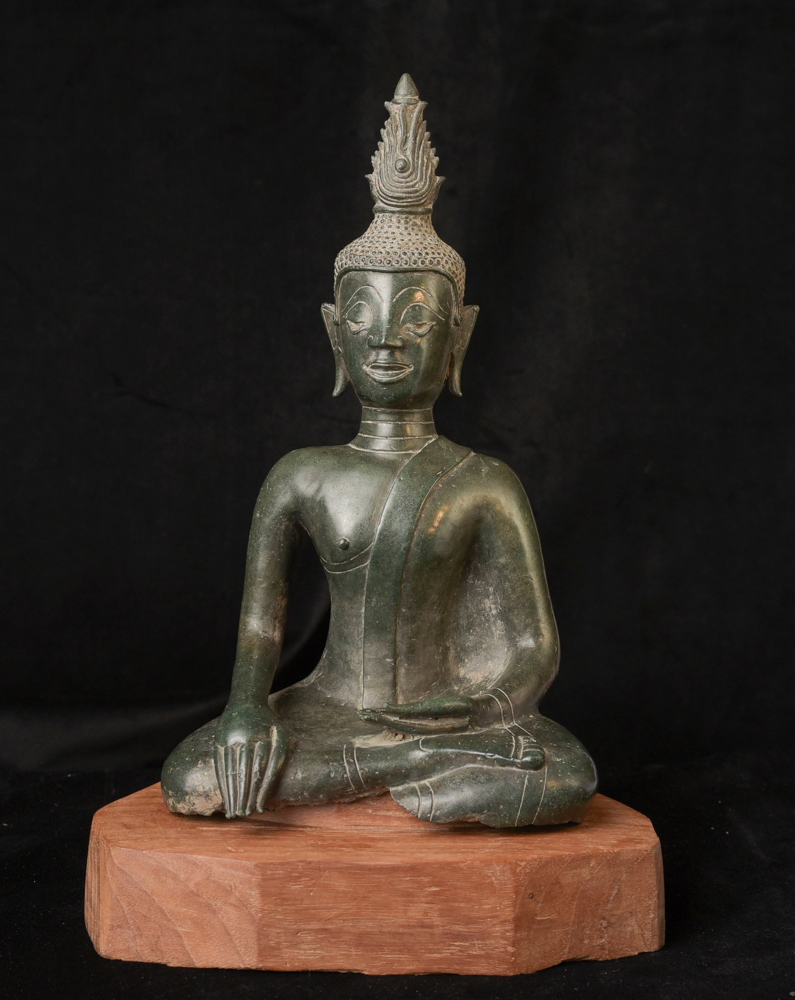 15/16thC Thai Bronze Buddha with "Jade Skin" Patina.: 15/16thC Thai Bronze Buddha with "Jade Skin" Patina- the most desirable patina of all -like pure green stone made over hundreds of years as the minerals leach out of the metal and create a stone-like