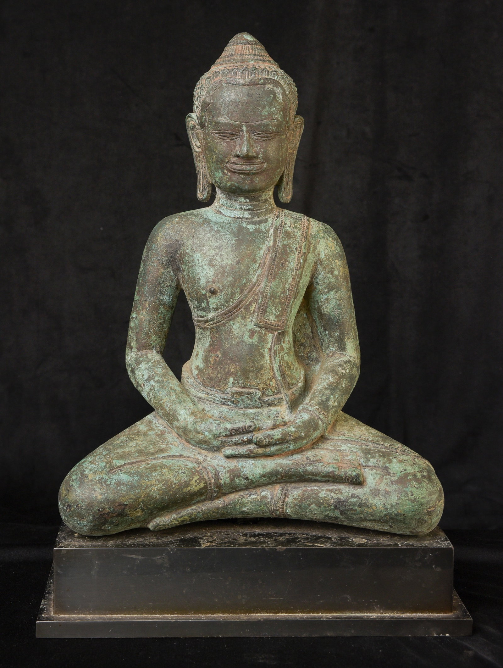 Large Antique Thai bronze Buddha. - 2