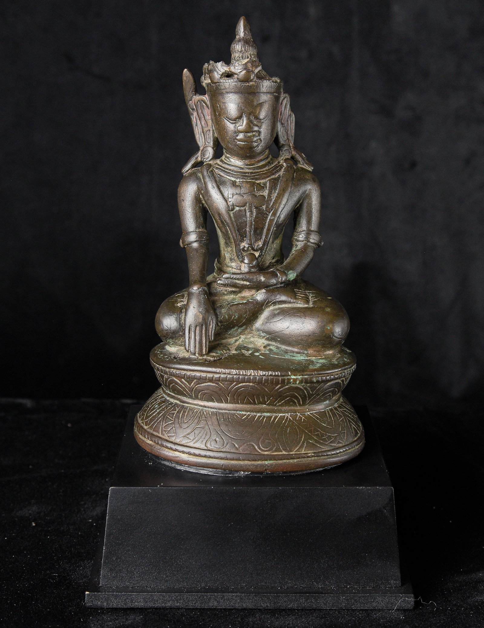 13/14thC Burmese Post Pagan/Early Ava /Arakan Buddha: 13/14thC Burmese Post Pagan/Early Ava /Arakan Buddha. Well cast, with a beautiful face- especially for this rare type, of which very few were made. A real collector's piece, especially in this quality