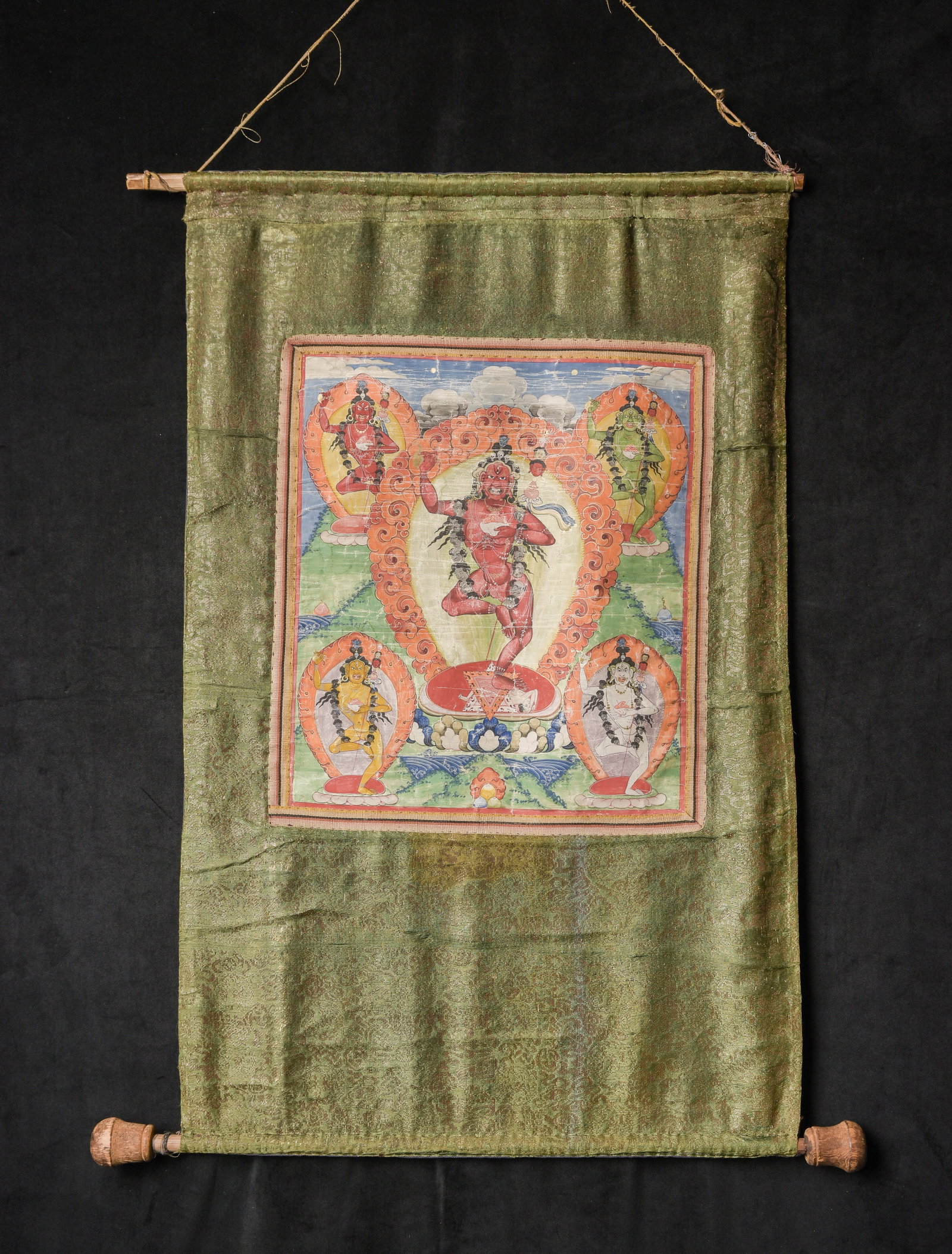 Superb 18/19thC Mongolian Thangka with 5 dakinis. Powerful and beautiful. Very well painted, and in (1 of 8)