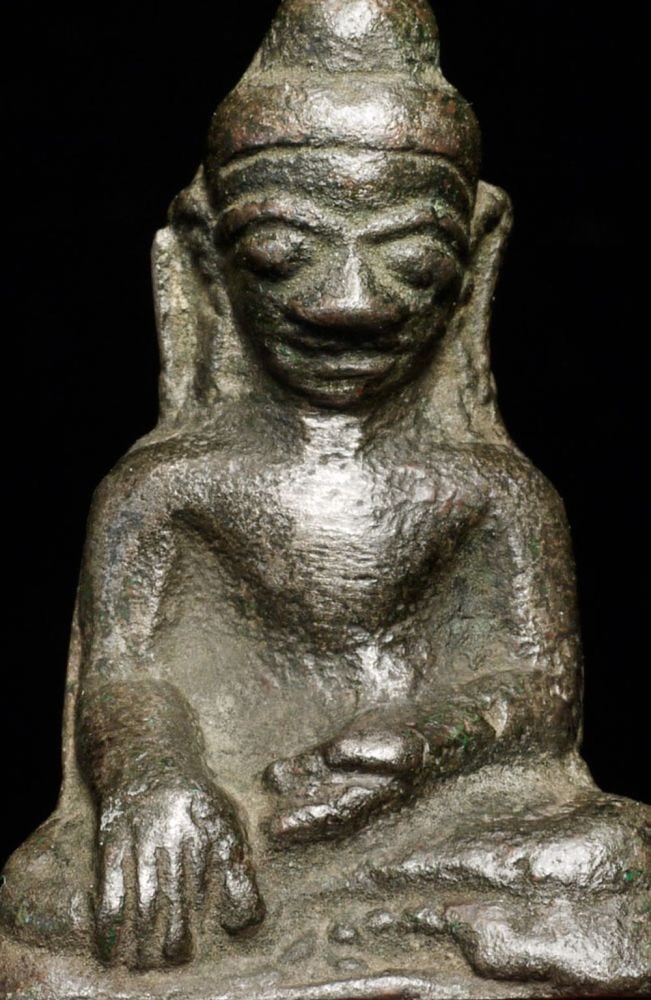 EARLY (1000 years) Burma Mon Style Buddha. Silver Alloy: EARLY Burmese Mon Style Buddha. Probably has good silver content in the alloy. This type is rare in any size, especially with high silver in the mix. Buddha is 1.75" tall. Total height, including base