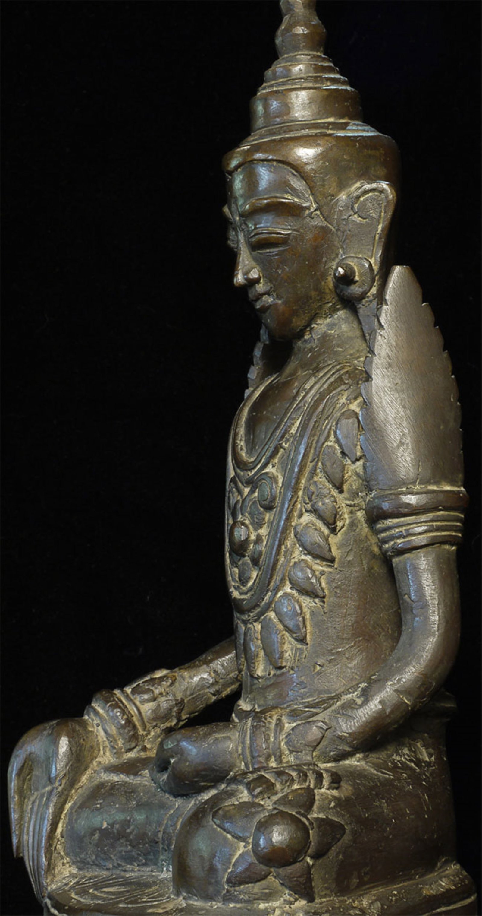 Large antique Burmese bronze Buddha. - 8