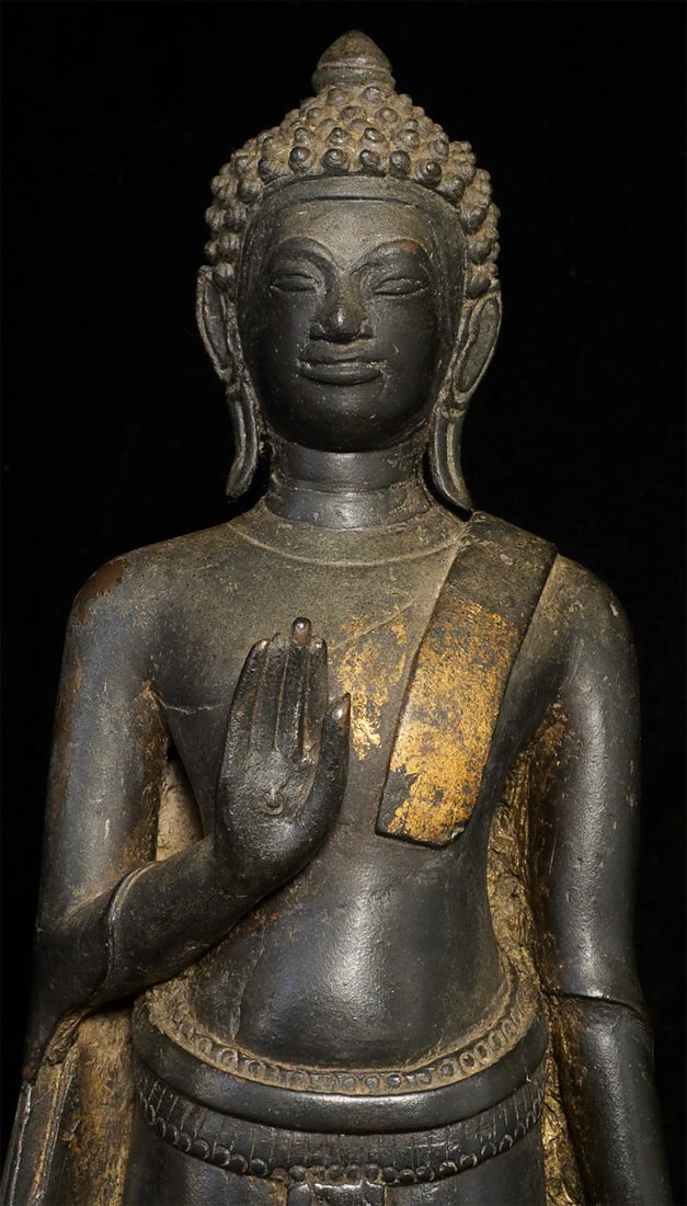 15/16thC. Standing Bronze Buddha from Southern Thailand- Good Size, Rare type!!: This is a 15/16thC. standing bronze Buddha from one of the smaller kingdoms that existed in southern Thailand during that time. It has a very distinctive look to it that incorporates numerous