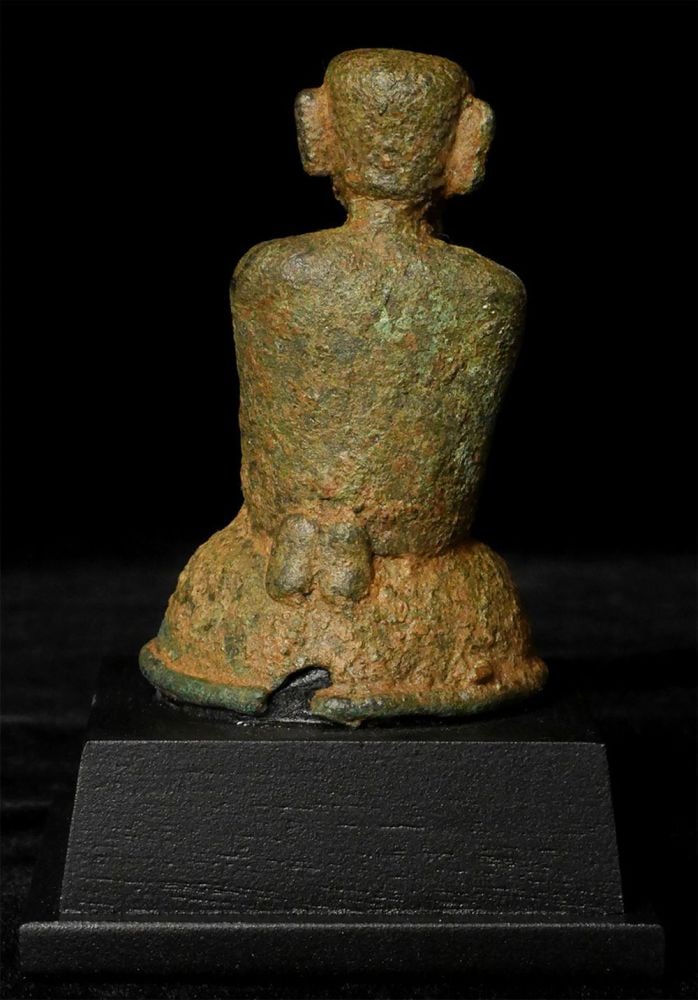 Early Burmese Monk- rare type- Deeply devotional - 4