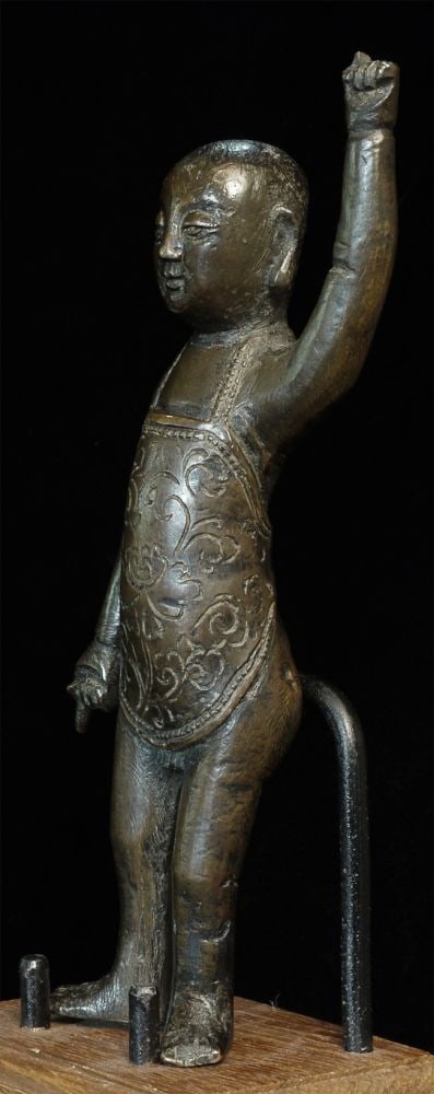 A 16th/17thC solid cast Chinese Ming Bronze Baby - 6