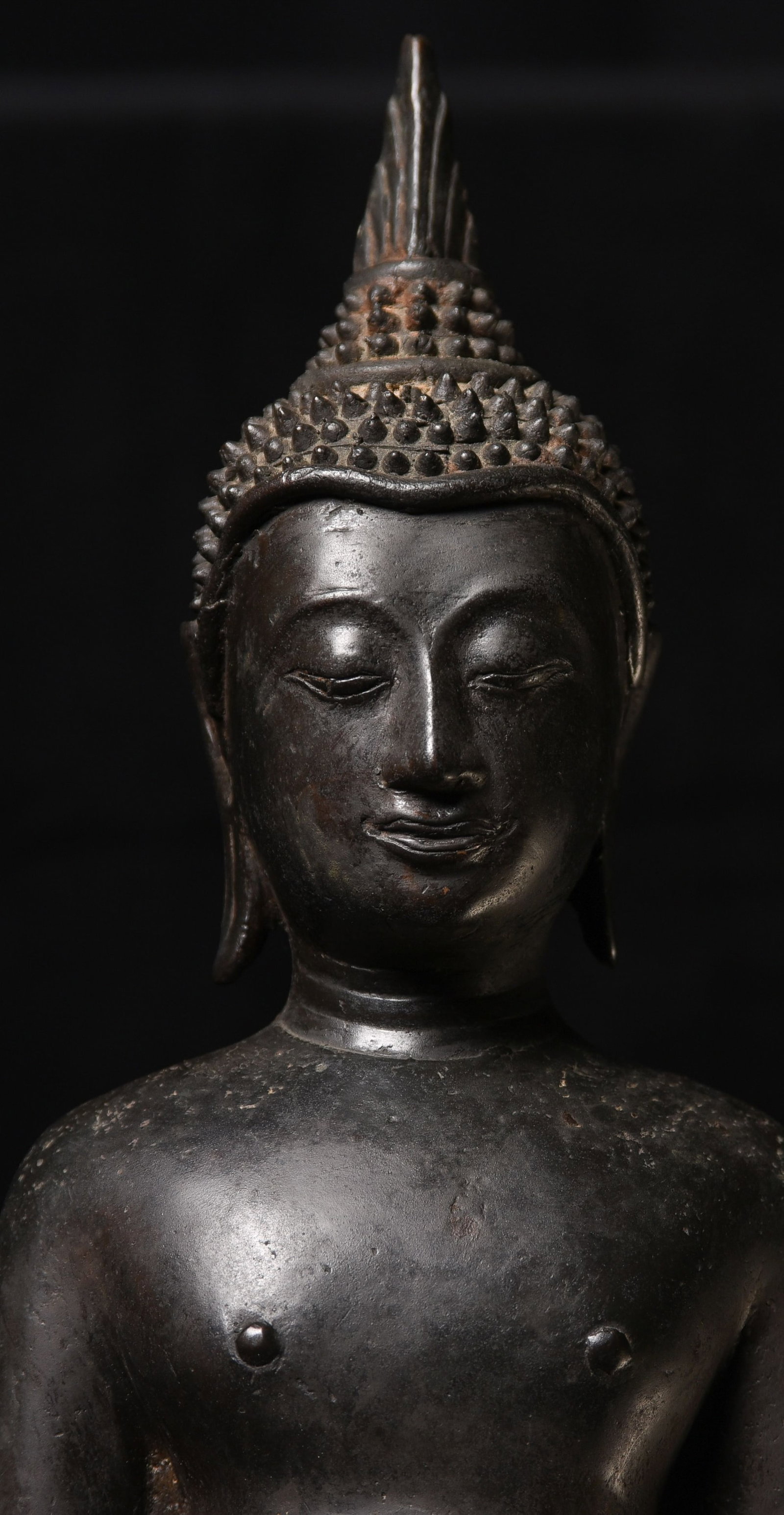Classic 16 century Standing Northern Thai bronze Buddha: Classic 16 century Standing Northern Thai bronze Buddha in a classic standing pose. A very good size at over 18 inches tall-almost 23 with the base. . Beautifully expressive face that emanates kindnes