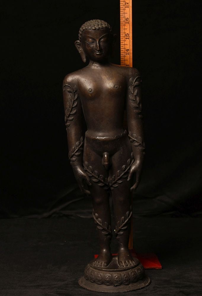 17-19thC Nepalese bronze Jain figure- Large, Museum style Base. Beautiful!: Large Nepalese bronze Jain figure. I had thought it was 18/19th- just saw a very close example in a good German Auction house dated Circa 1600 to 1700 ad. Rare to find in this very large size. The new