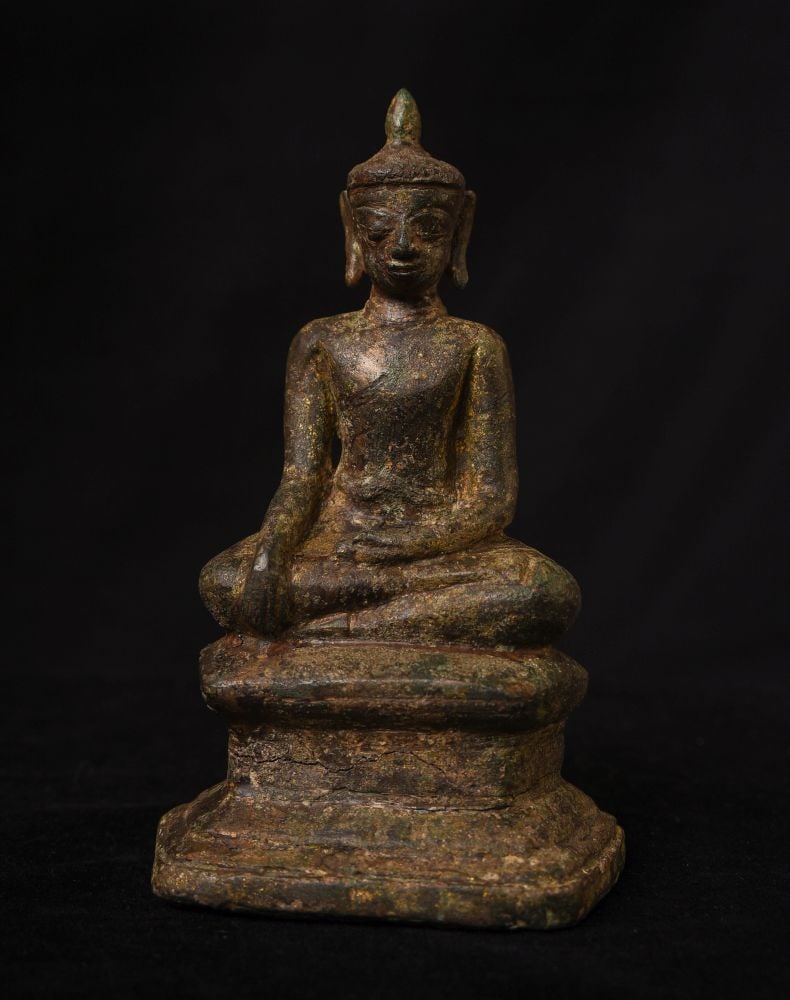 Rare 15/16thC Burmese Mon Buddha-Animated,charismatic, wax cast.: Rare 15/16thC Burmese Mon Buddha. Very few of this type made during a transitional period. Very few reference books on this type. At their Buddhas like this one can be as spiritually, potent as any fr
