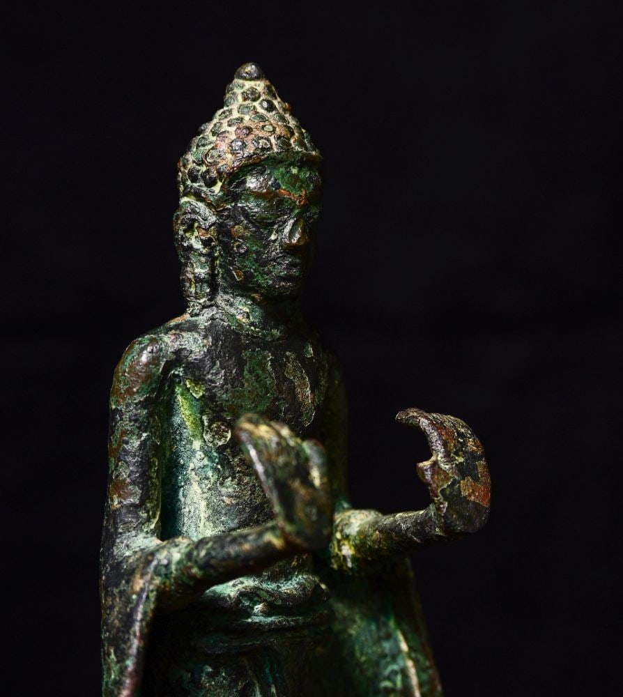 10thC or earlie Thai Buddha. Solid cast in a very early method. - 11