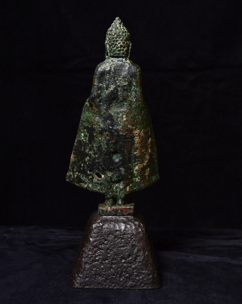 10thC or earlie Thai Buddha. Solid cast in a very early method. - 4