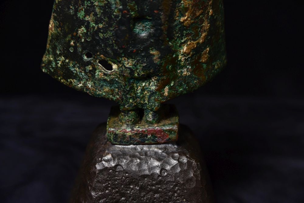 10thC or earlie Thai Buddha. Solid cast in a very early method. - 7