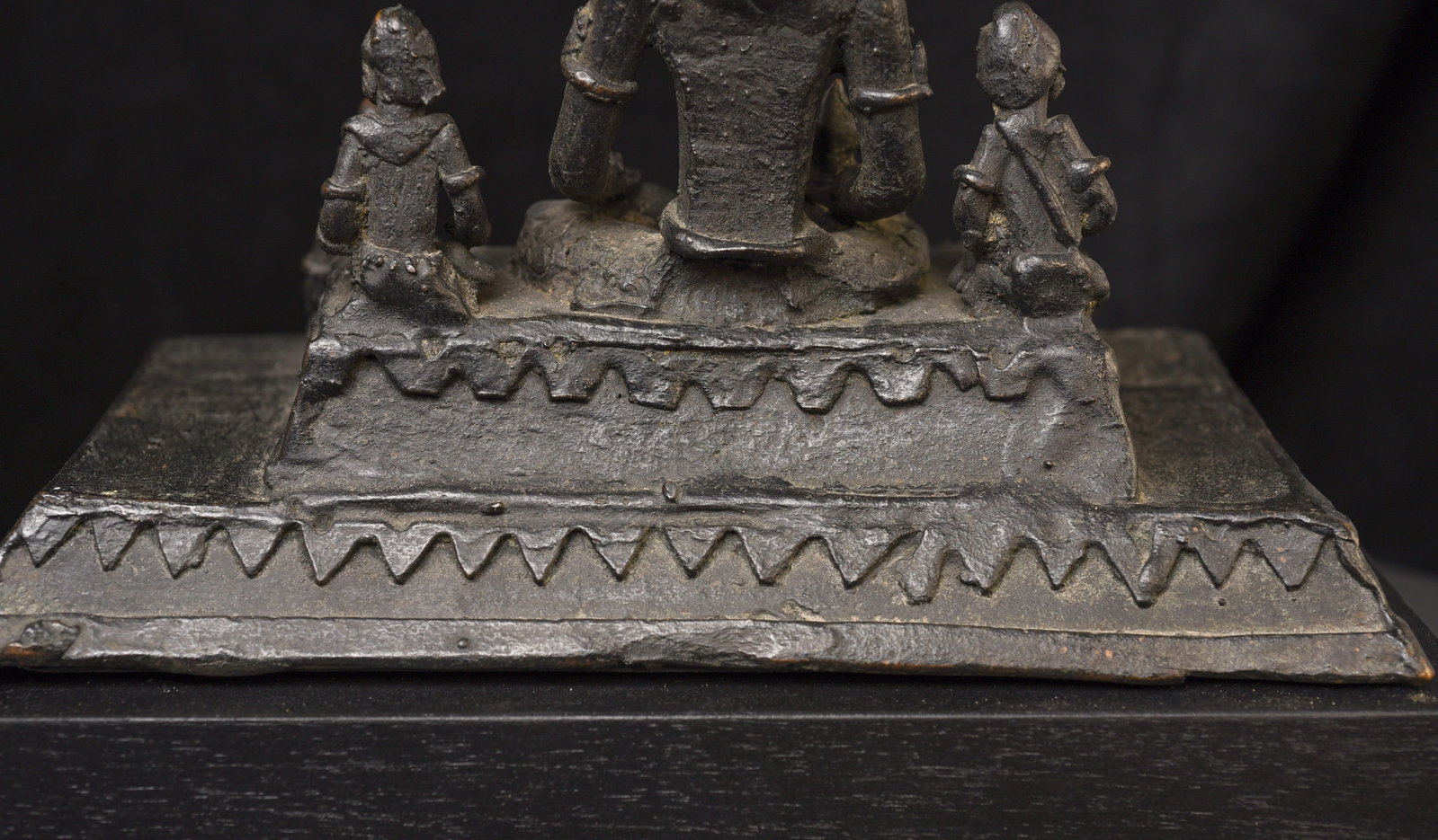 19C/earlier Java bronze Buddha with 4 attendants on large base-Animated, Joyful - 7