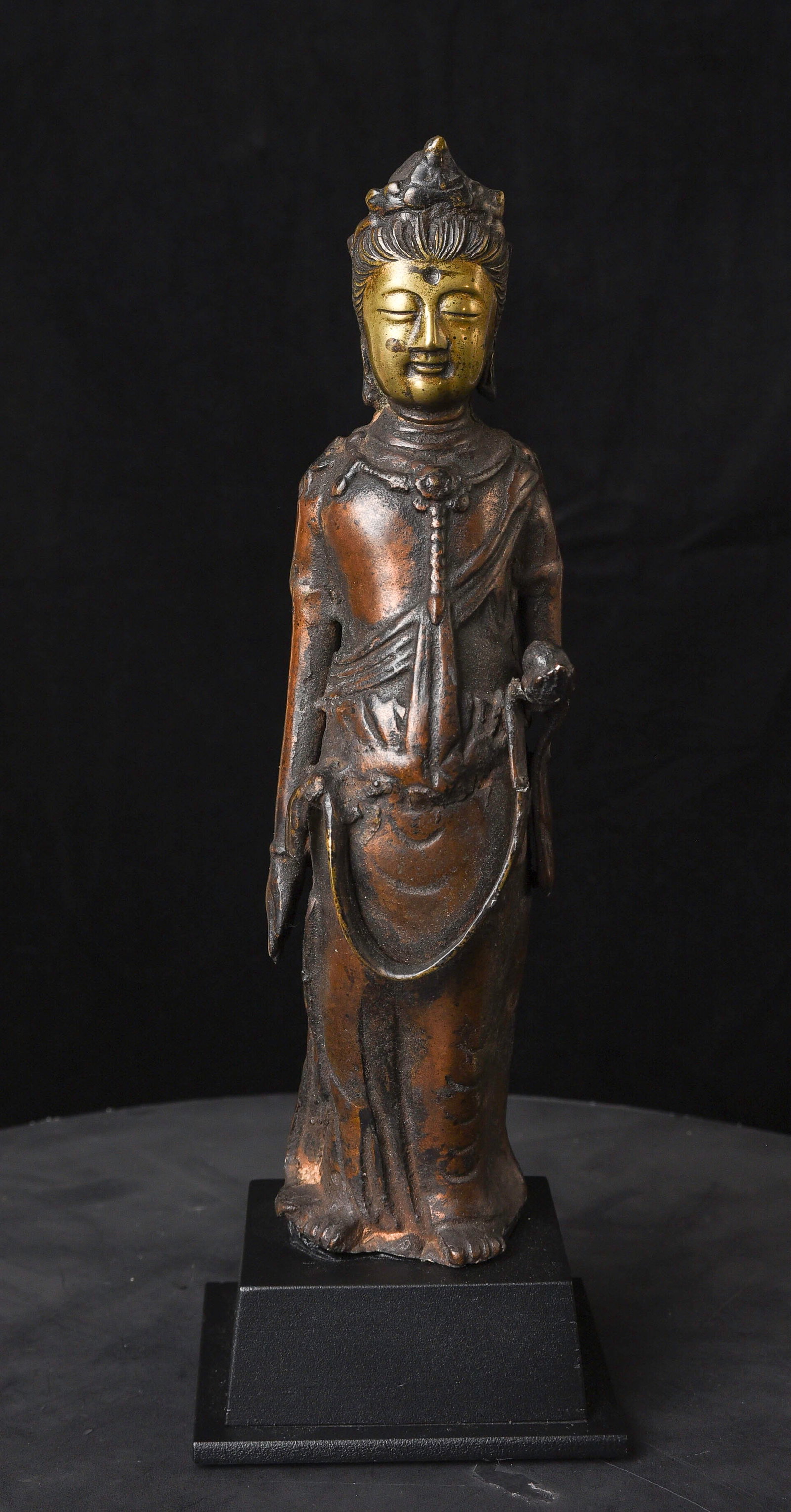 15/16th-century Korean bronze Buddha/bodhisattva. (1 of 20)