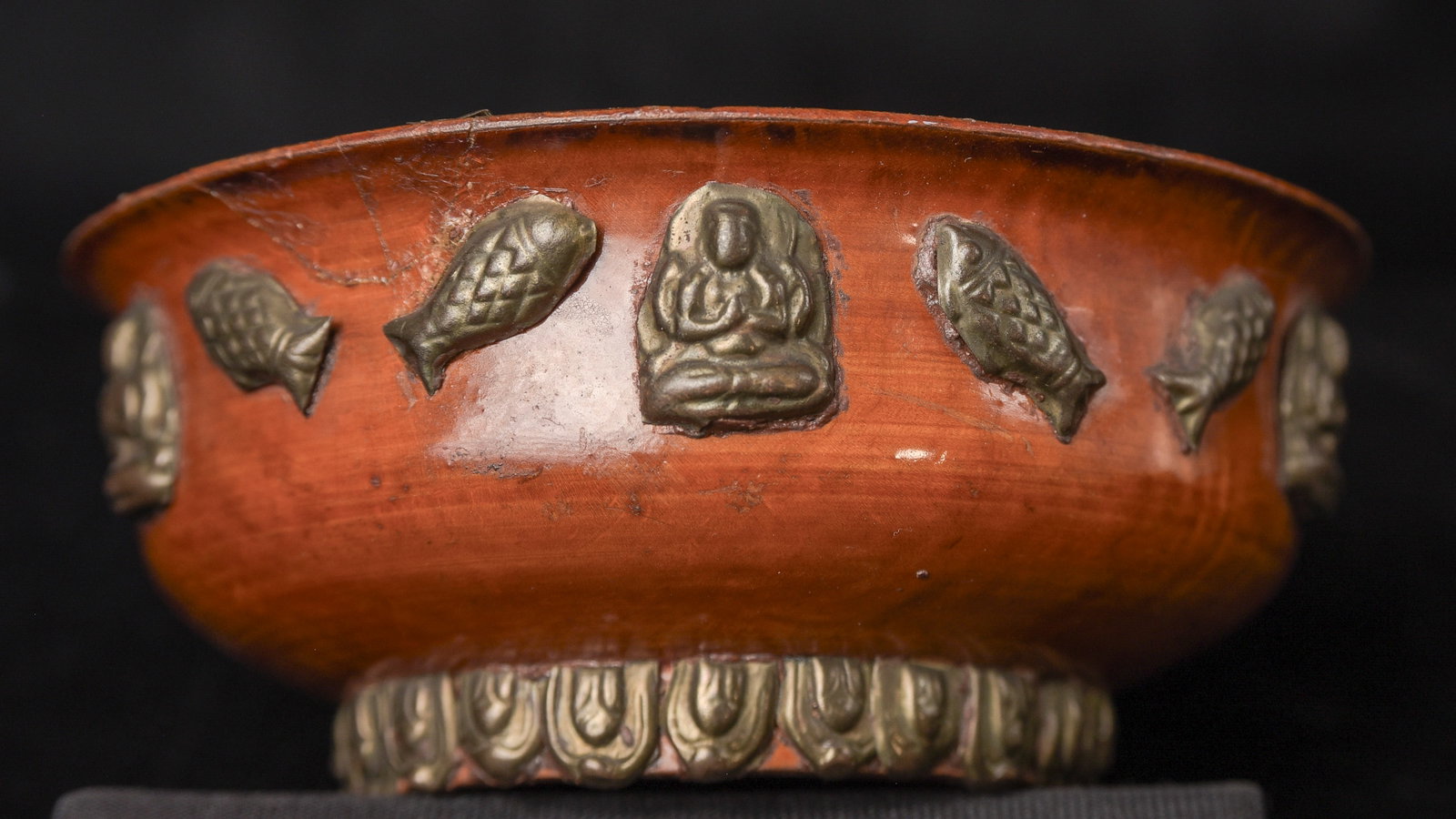 Old/Antique Tibetan Buddhist Burl Altar/Display Bowl. (1 of 6)