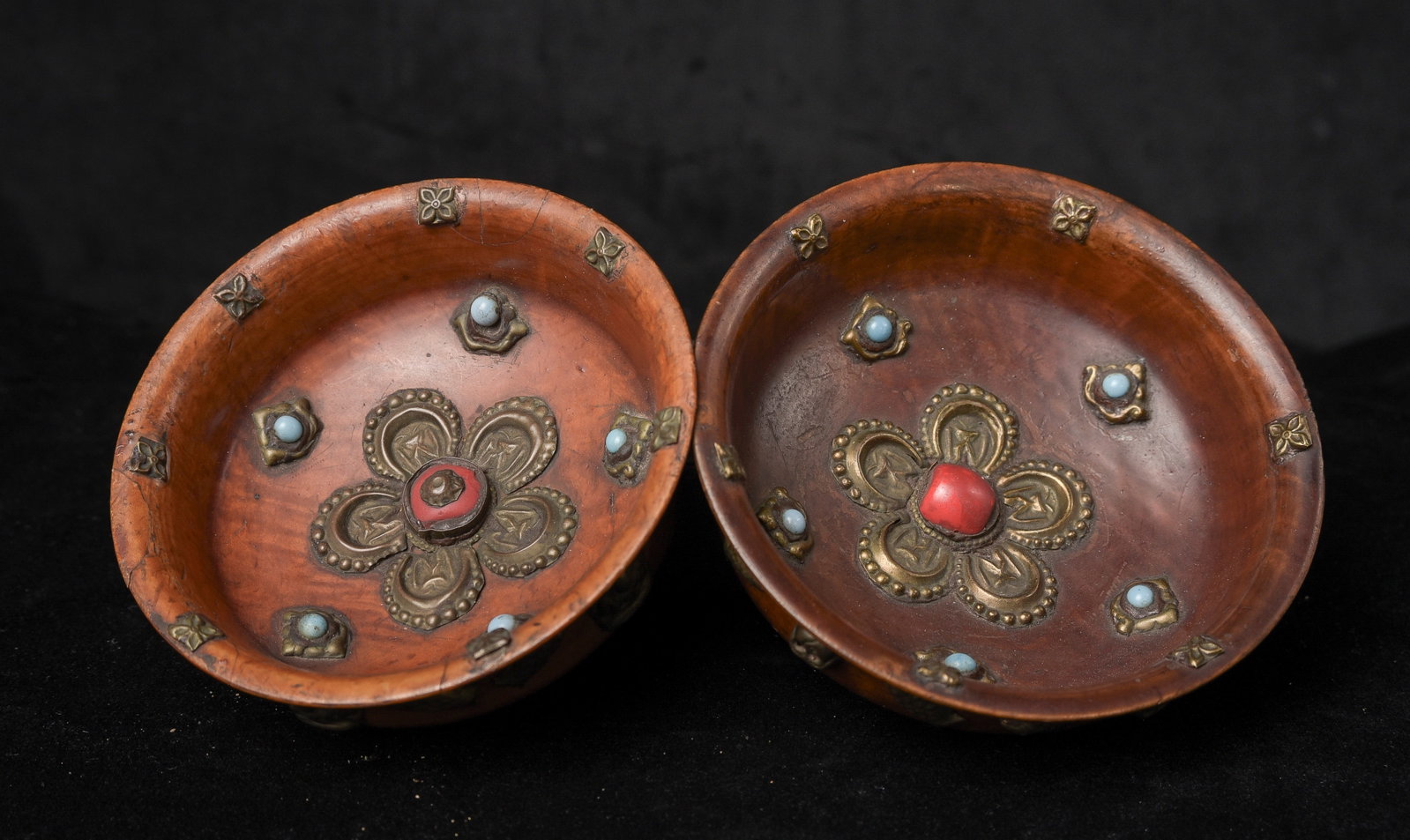 Old/Antique Tibetan Buddhist Burl Altar/Display Bowl. (1 of 12)