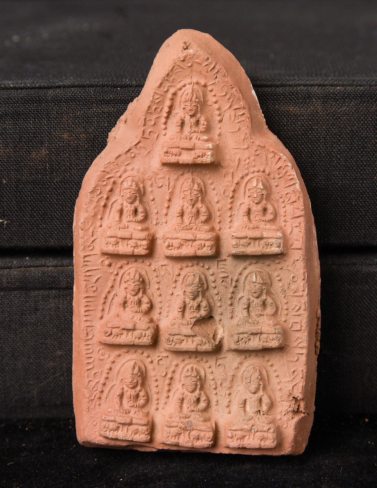 18/19thCor earlier Tibetan clay tabletwith Bodhisattvas .: 18/19thCor earlier Tibetan clay tablet with Bodhisattvas . ( 3.25" H x 2"W x .625"D ) - 65g.