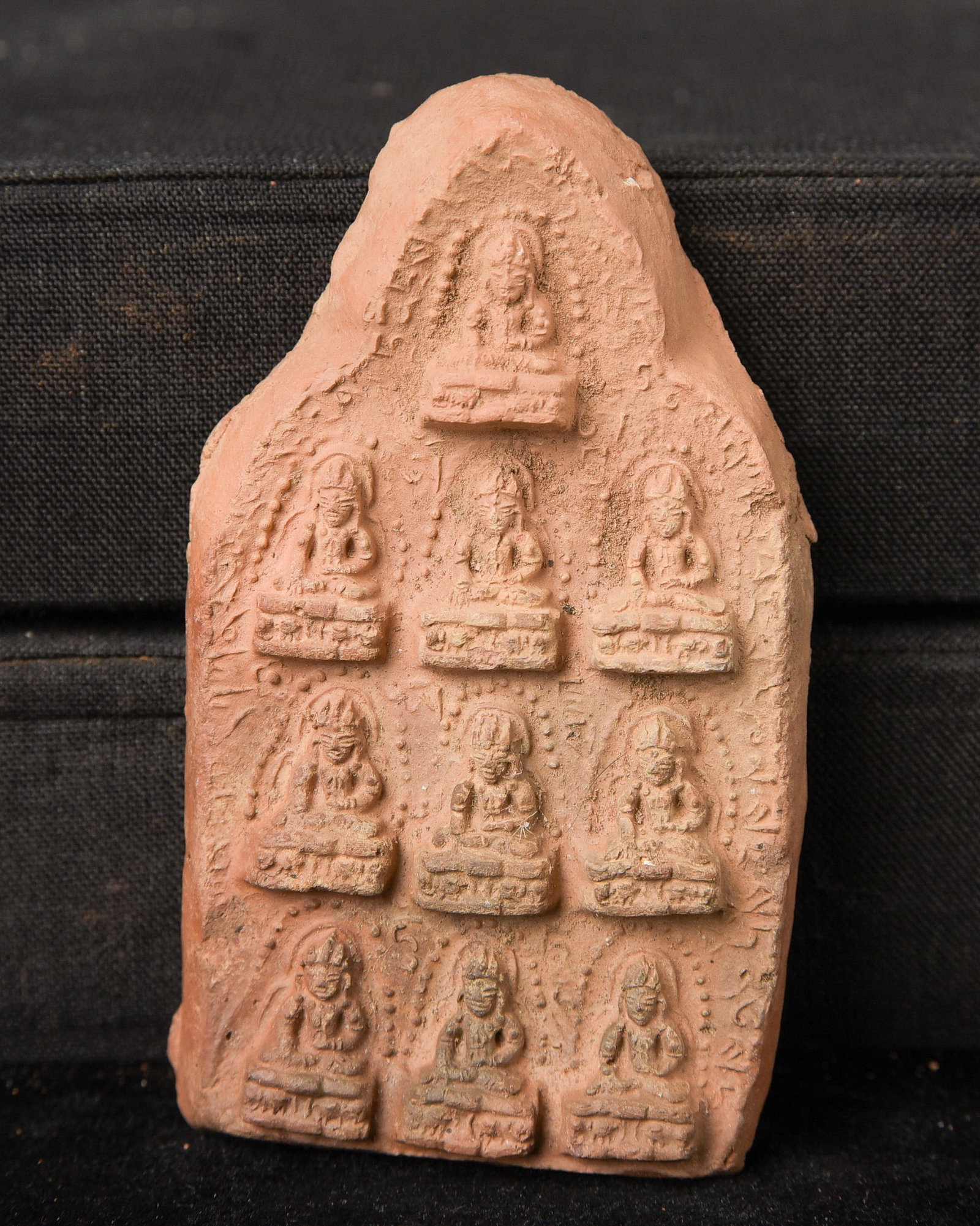 18/19thCor earlier Tibetan clay tablet with Bodhisattvas.: 18/19thCor earlier Tibetan clay tablet with Bodhisattvas . ( 3" H x 1.75"W x .5"D ) - 40g.