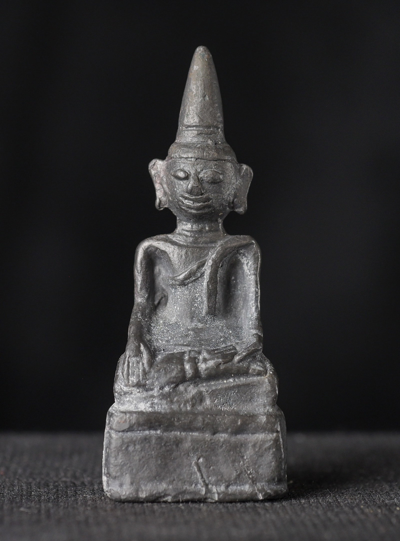 Miniature Laos bronze Buddha . Appears to have some age to it. (1 of 8)